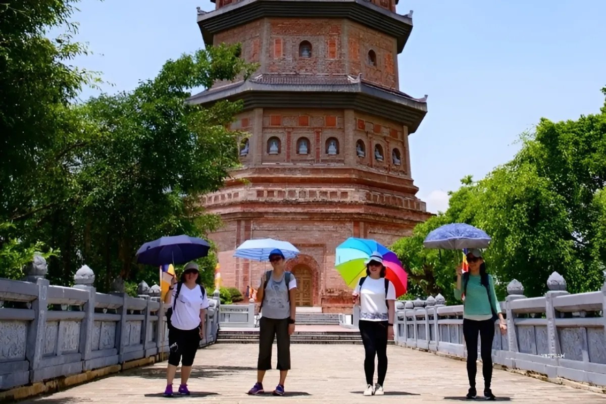 Exclusive Bai Dinh Pagoda Tour